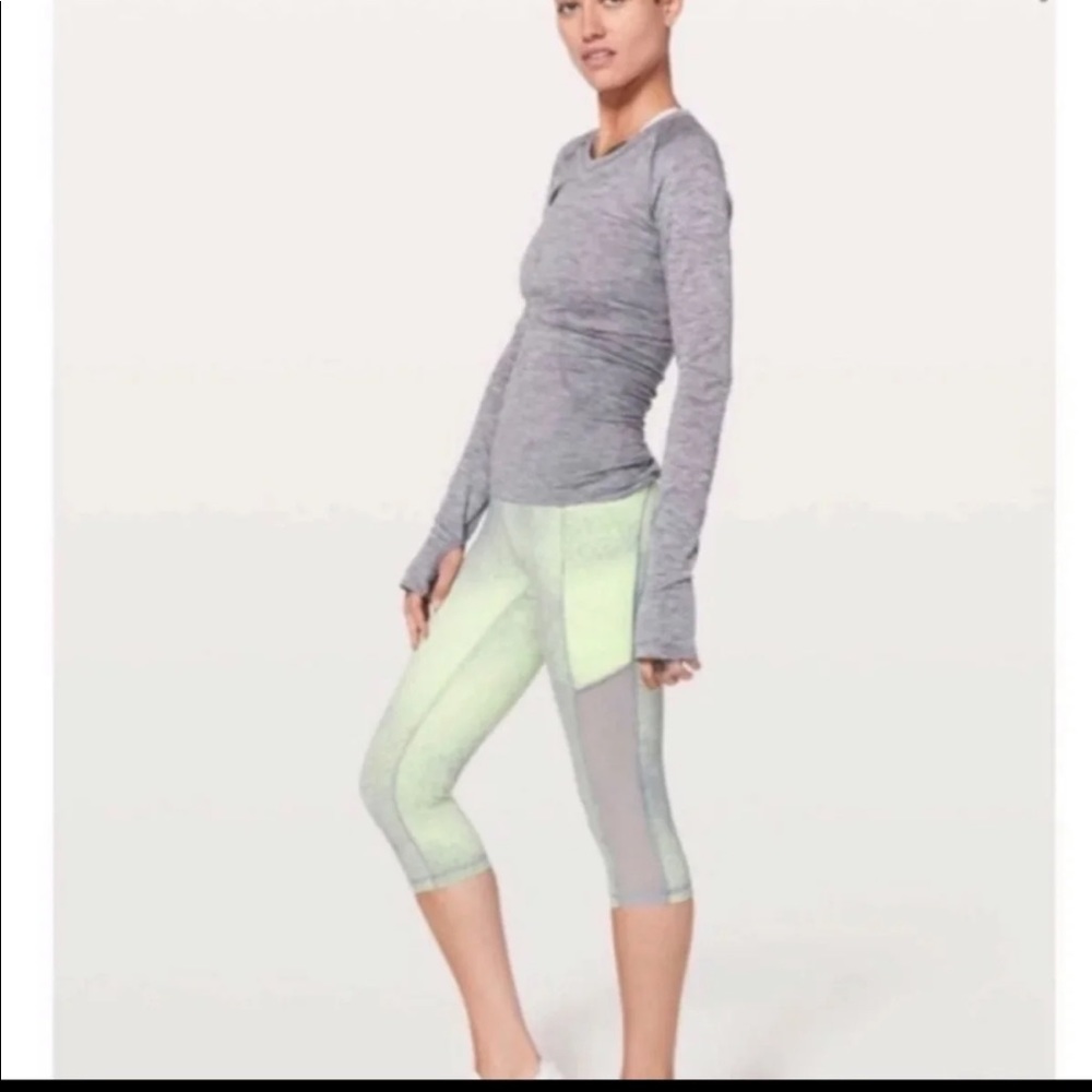 Lululemon Speed Up Crop
Size 8